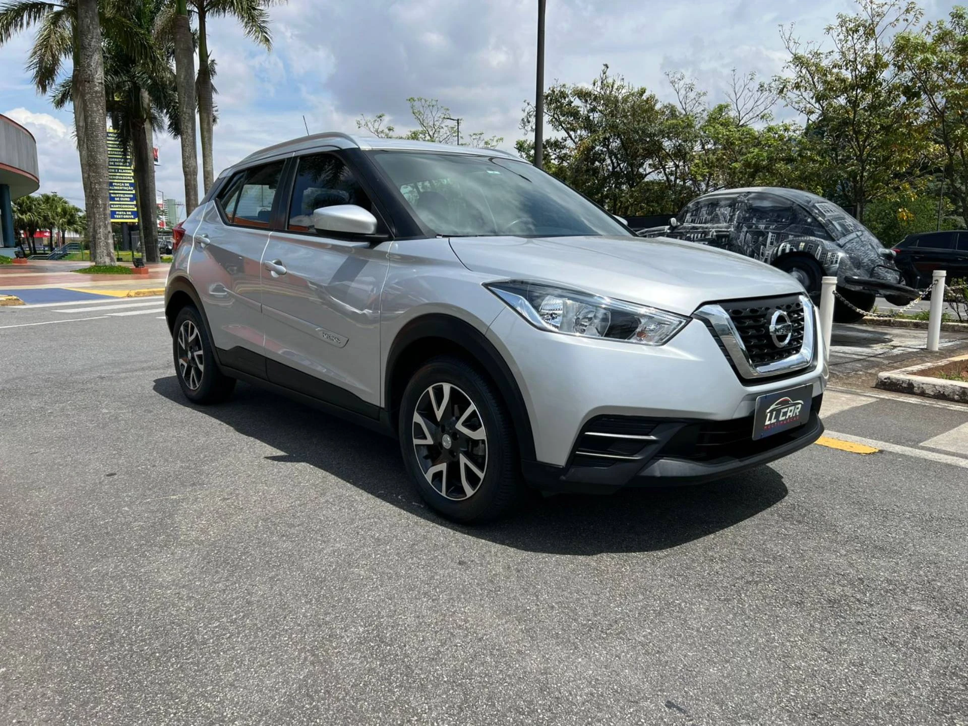 NISSAN KICKS