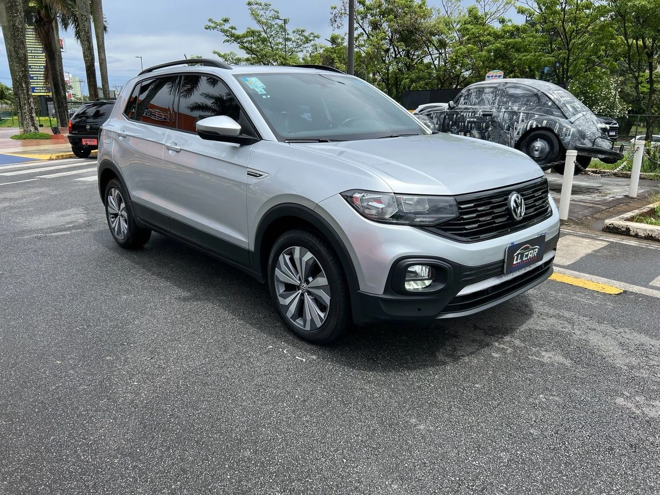 VOLKSWAGEN T-CROSS