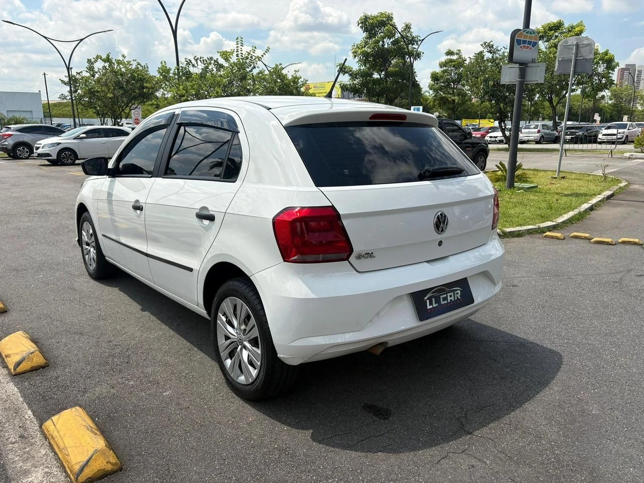 VOLKSWAGEN GOL