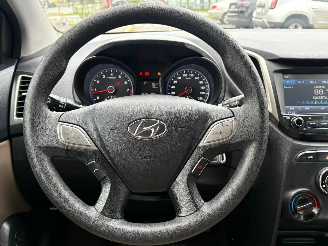 HYUNDAI HB20S