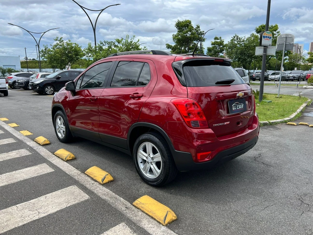 CHEVROLET TRACKER