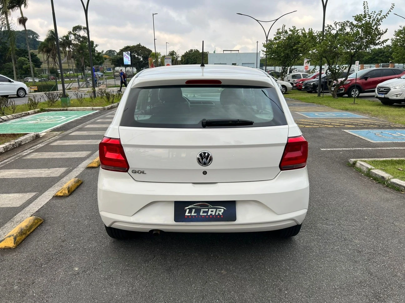 VOLKSWAGEN GOL