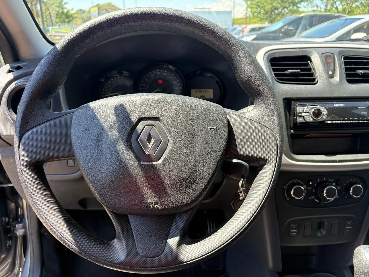RENAULT LOGAN