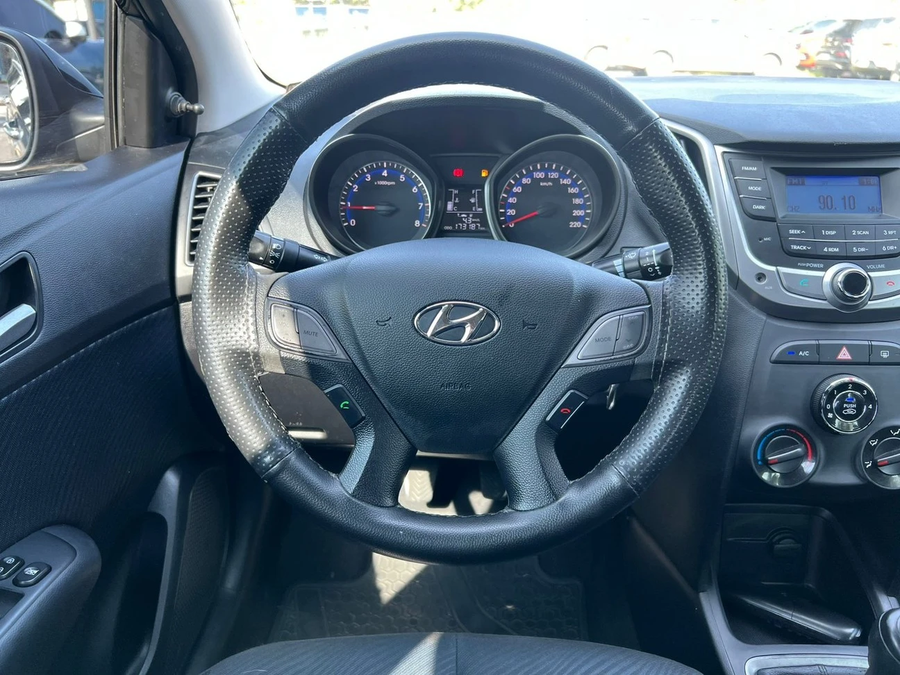 HYUNDAI HB20S