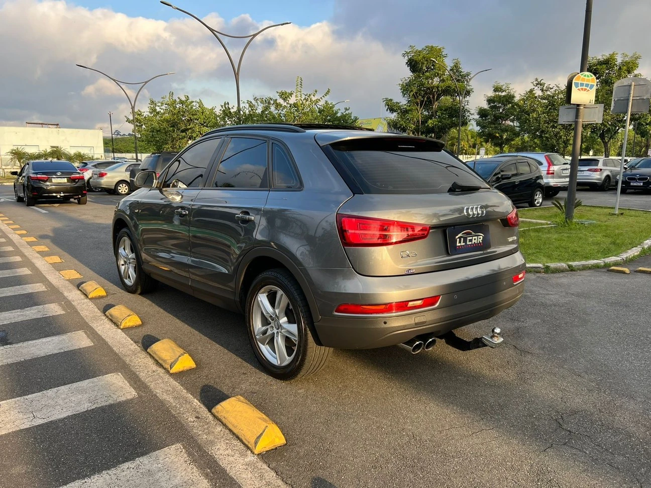 AUDI Q3