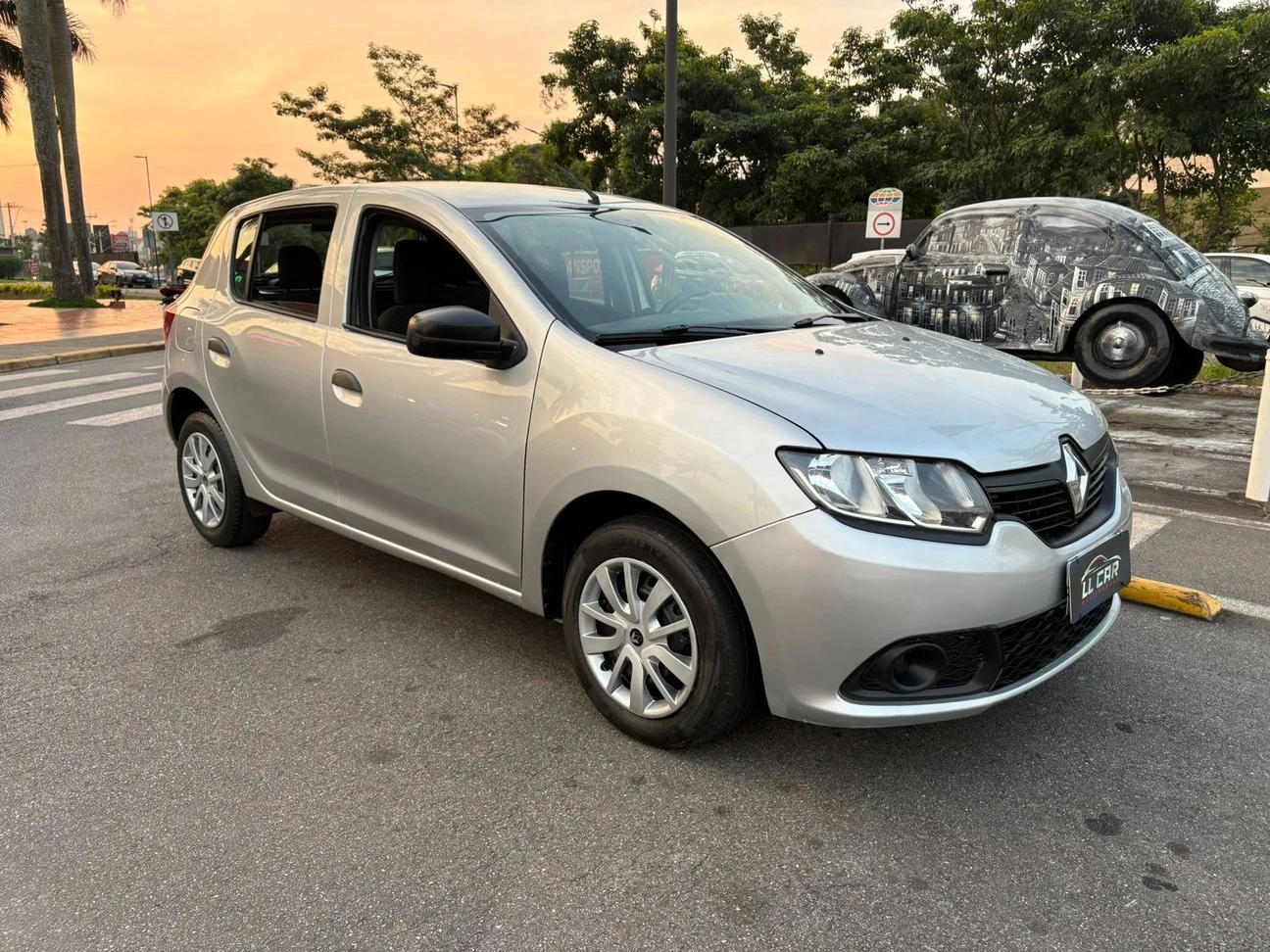 RENAULT SANDERO