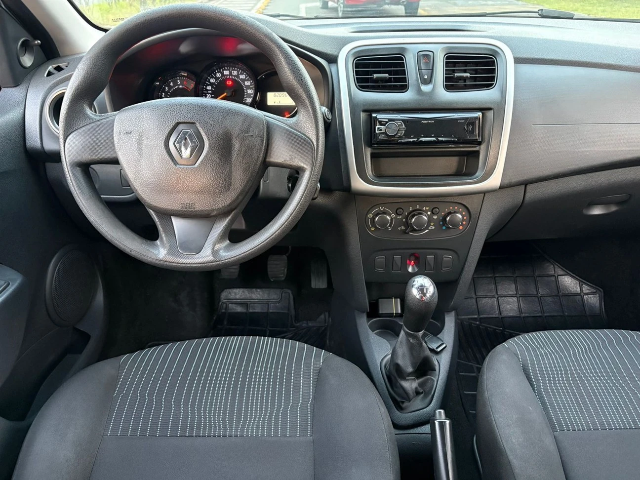 RENAULT SANDERO
