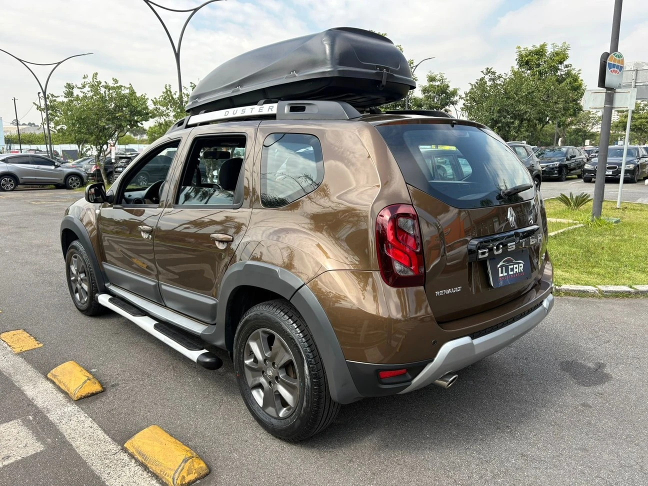 RENAULT DUSTER