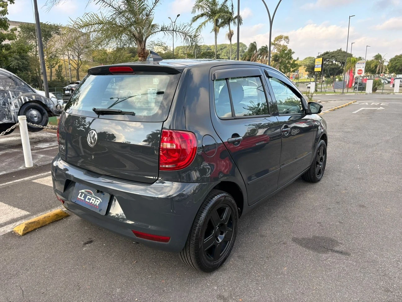 VOLKSWAGEN FOX