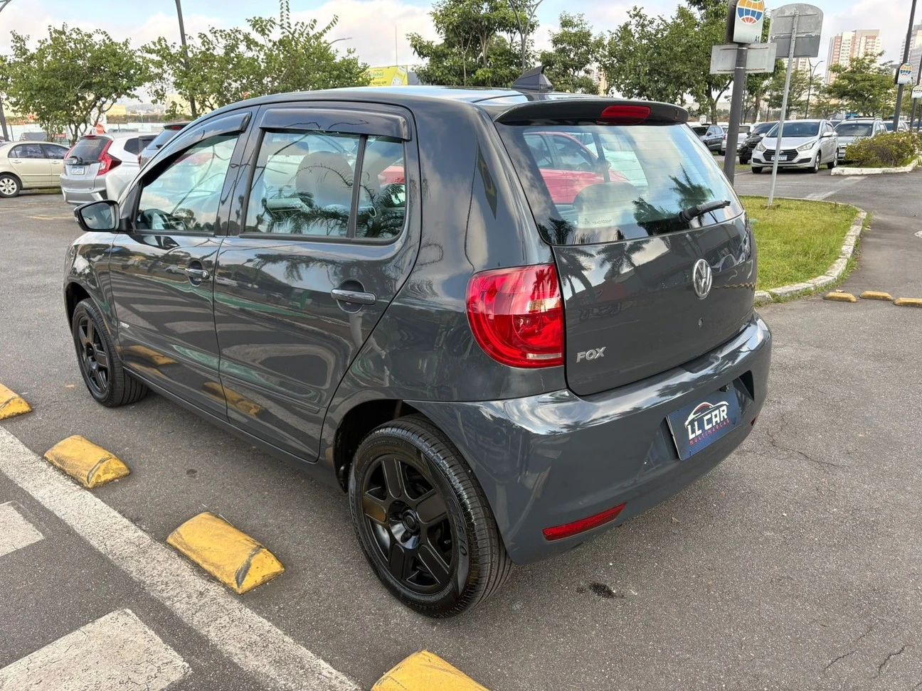 VOLKSWAGEN FOX