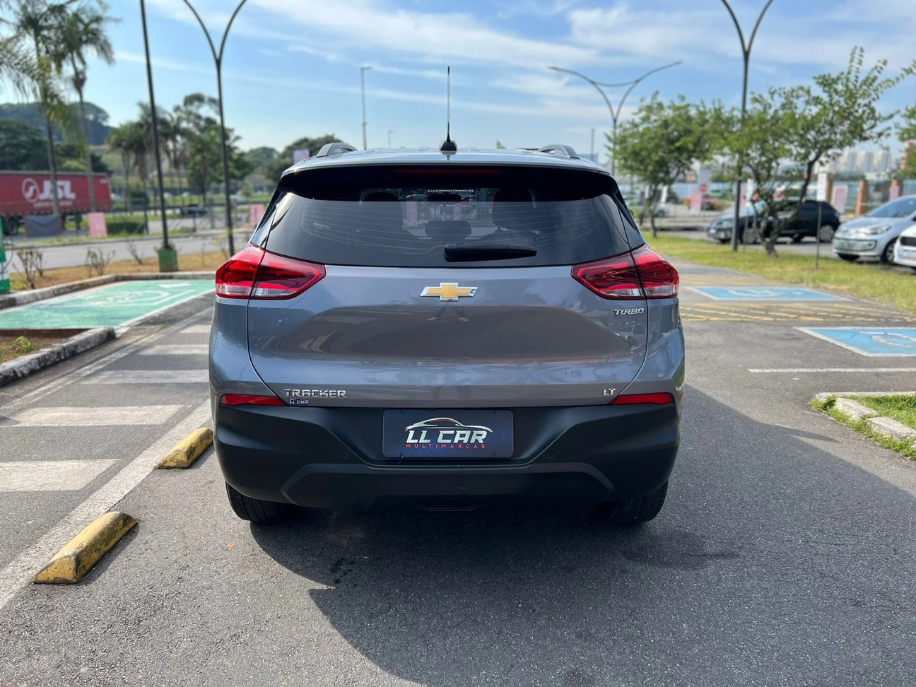 CHEVROLET TRACKER