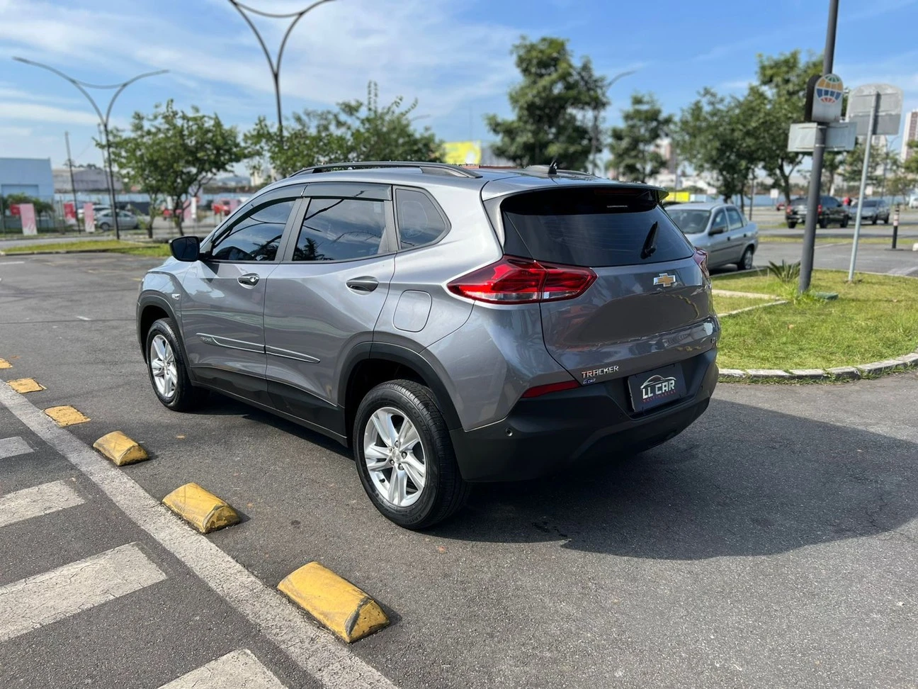 CHEVROLET TRACKER