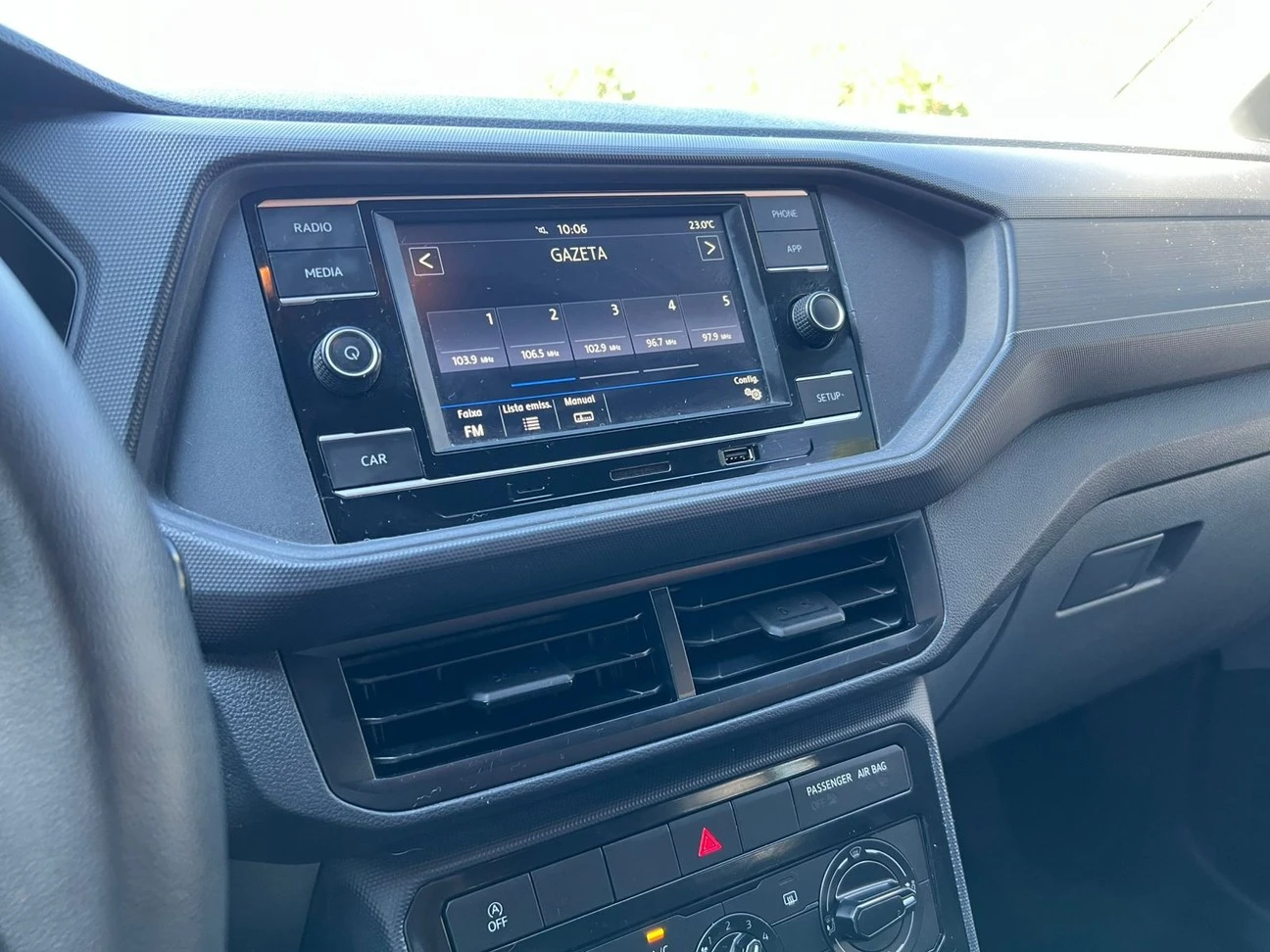 VOLKSWAGEN T-CROSS
