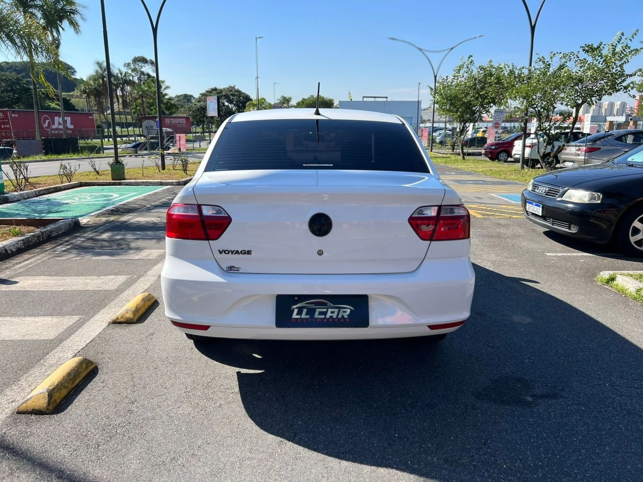 VOLKSWAGEN VOYAGE