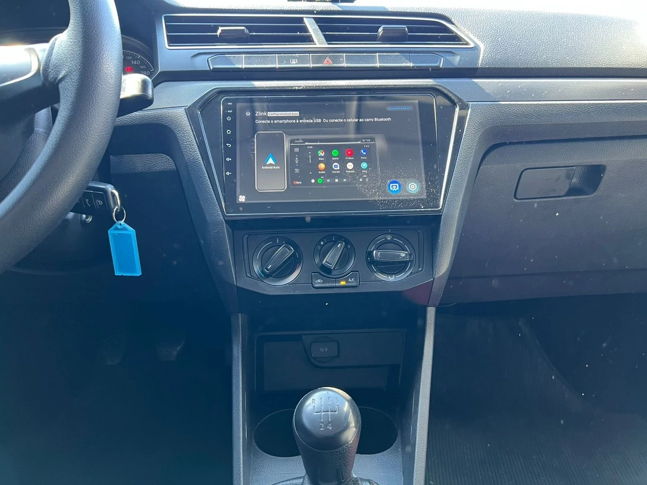 VOLKSWAGEN VOYAGE
