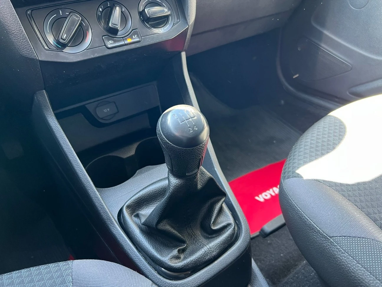 VOLKSWAGEN VOYAGE