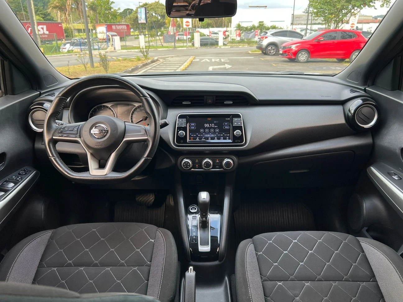 NISSAN KICKS
