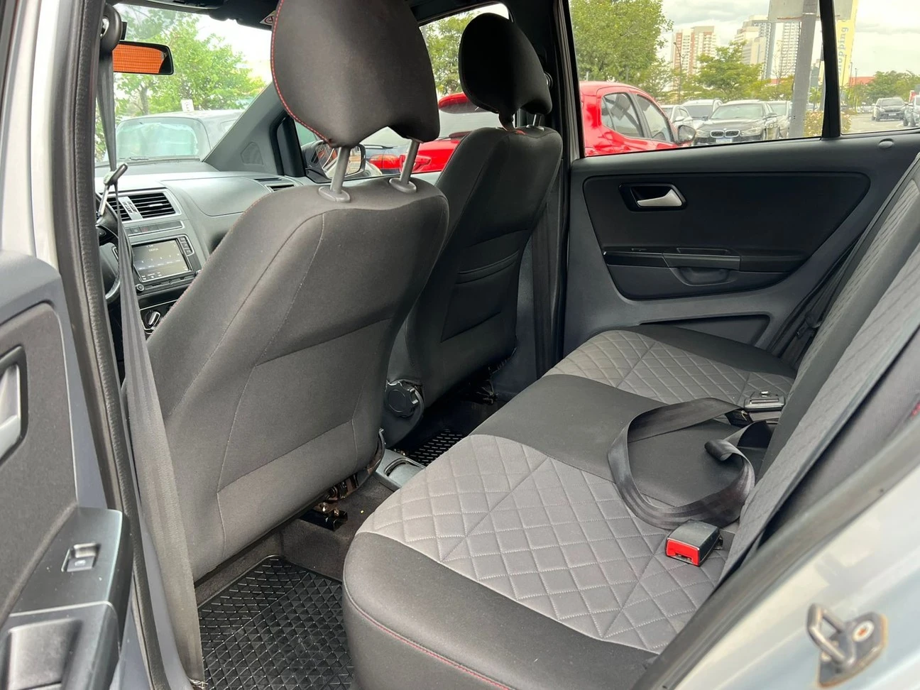 VOLKSWAGEN FOX