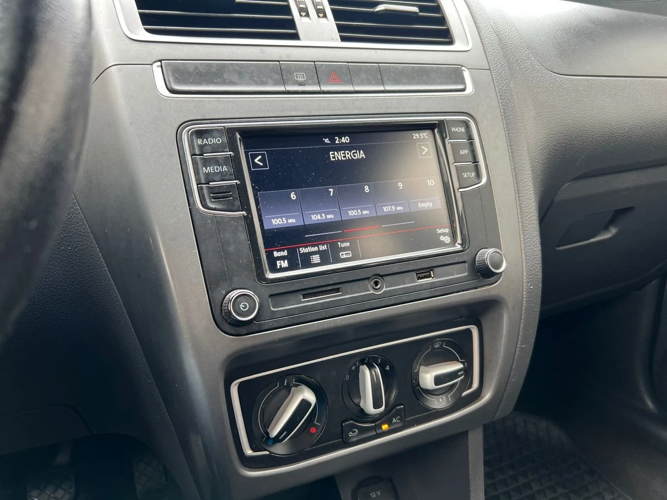 VOLKSWAGEN FOX