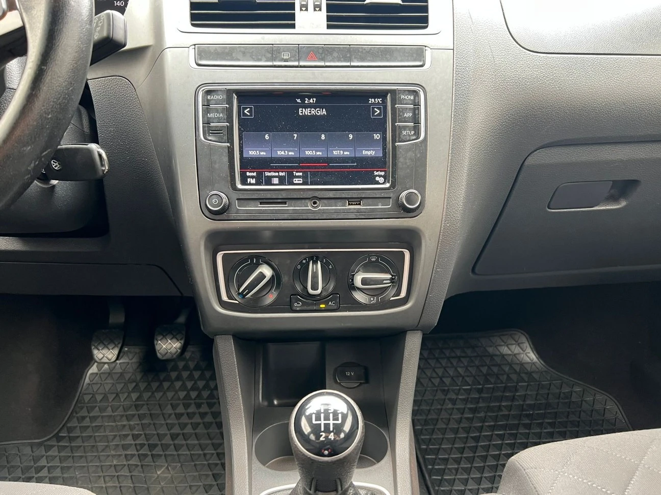 VOLKSWAGEN FOX