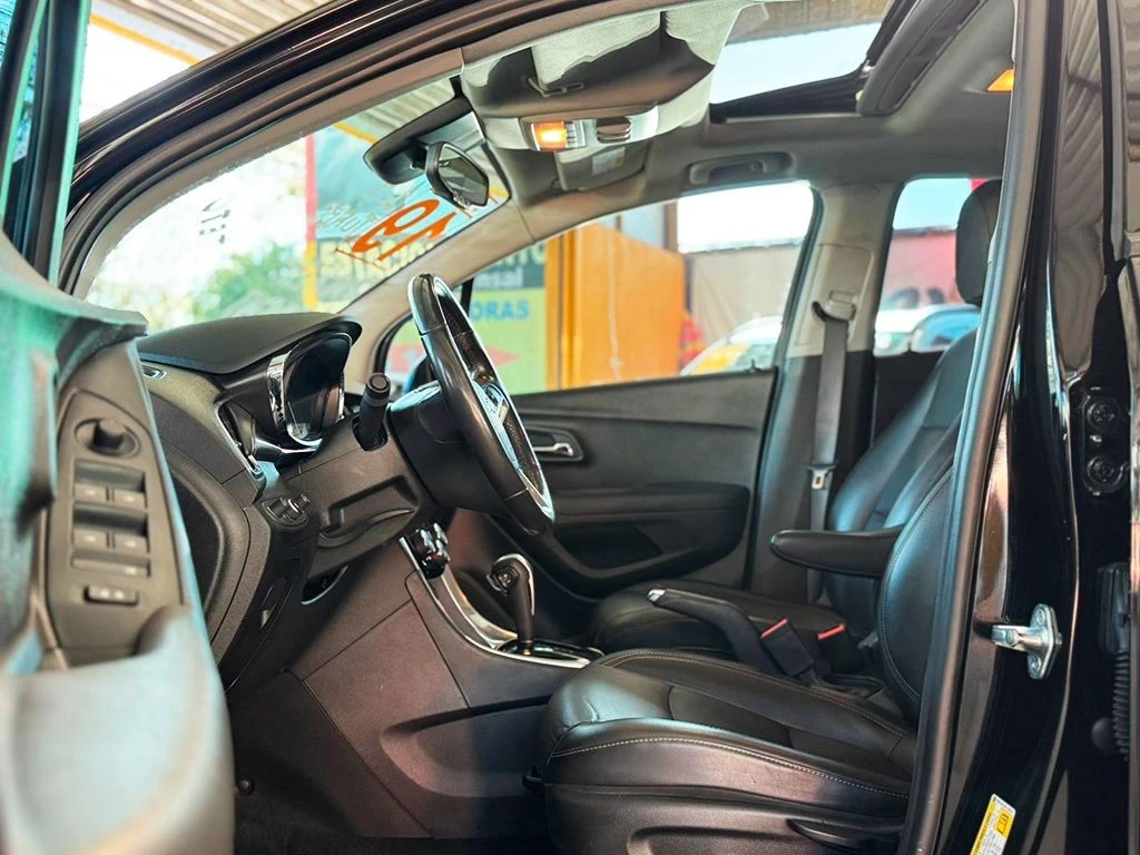 CHEVROLET TRACKER