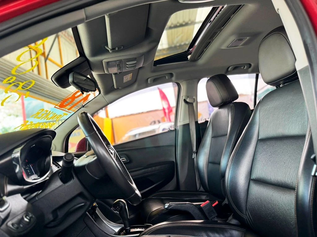 CHEVROLET TRACKER
