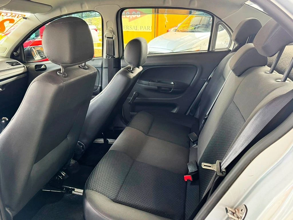 VOLKSWAGEN VOYAGE