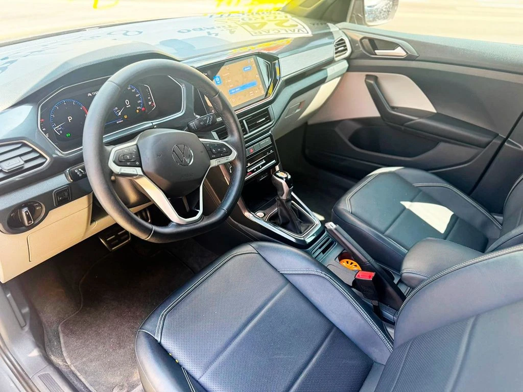 VOLKSWAGEN T-CROSS