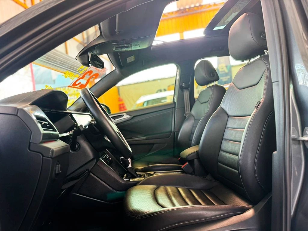 VOLKSWAGEN TAOS