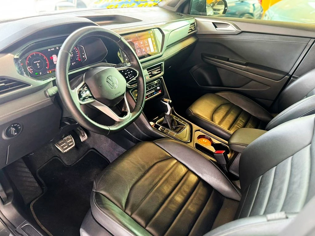 VOLKSWAGEN TAOS