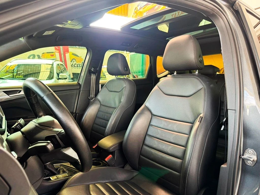 VOLKSWAGEN TAOS