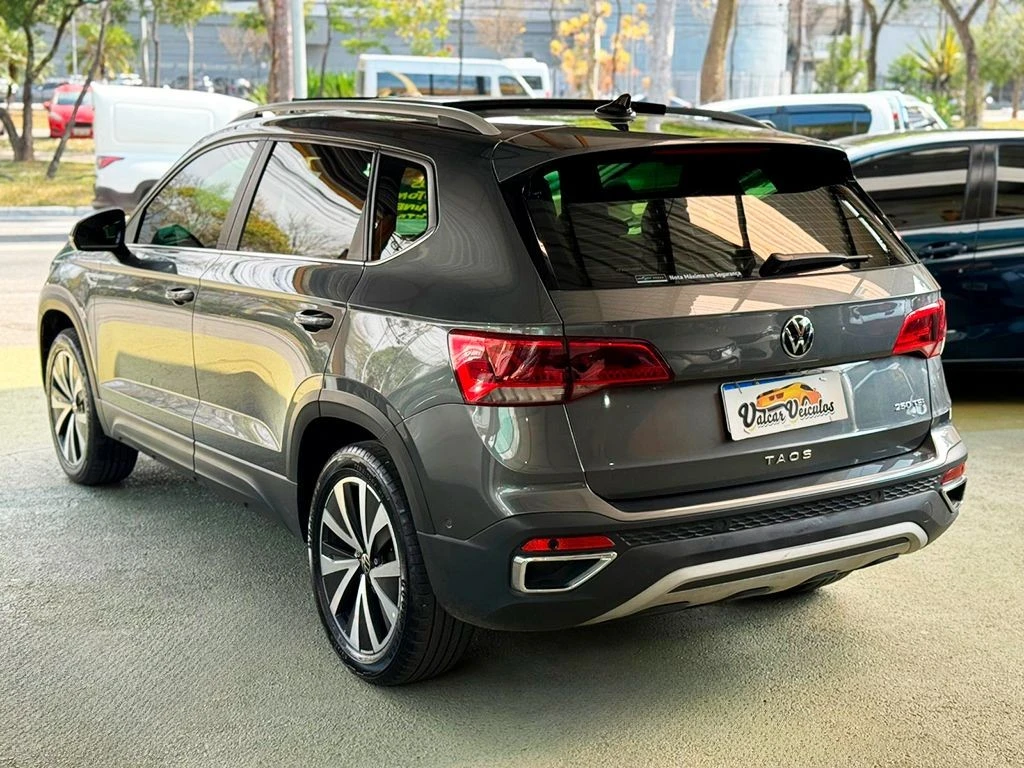 VOLKSWAGEN TAOS