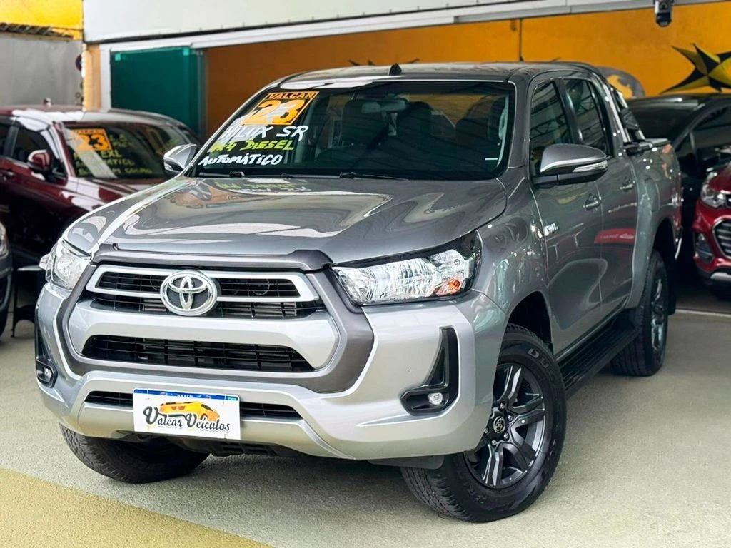 TOYOTA HILUX