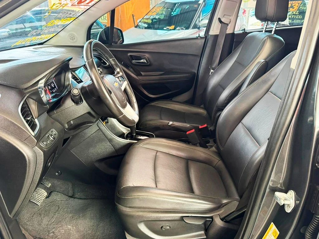 CHEVROLET TRACKER