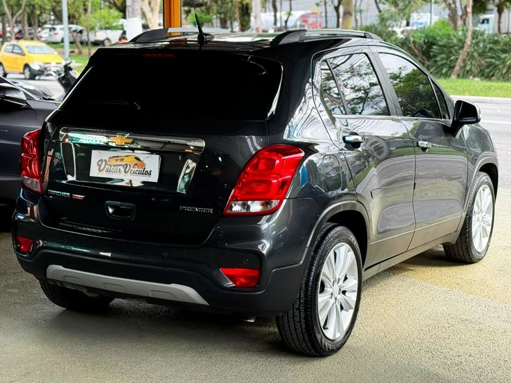 CHEVROLET TRACKER