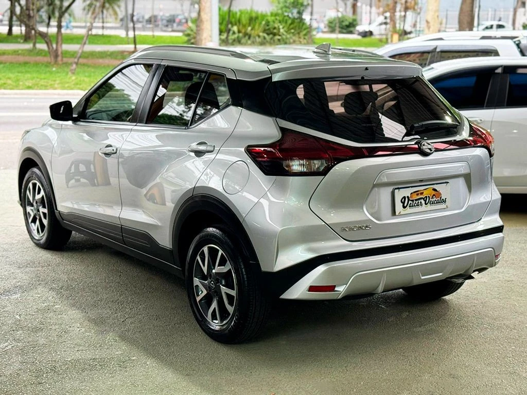 NISSAN KICKS