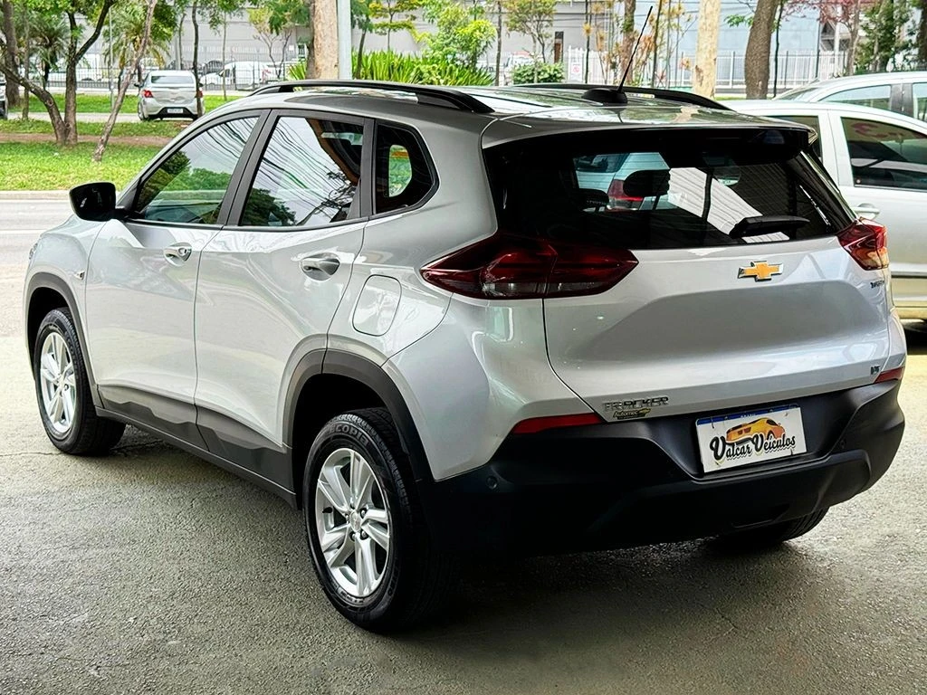 CHEVROLET TRACKER