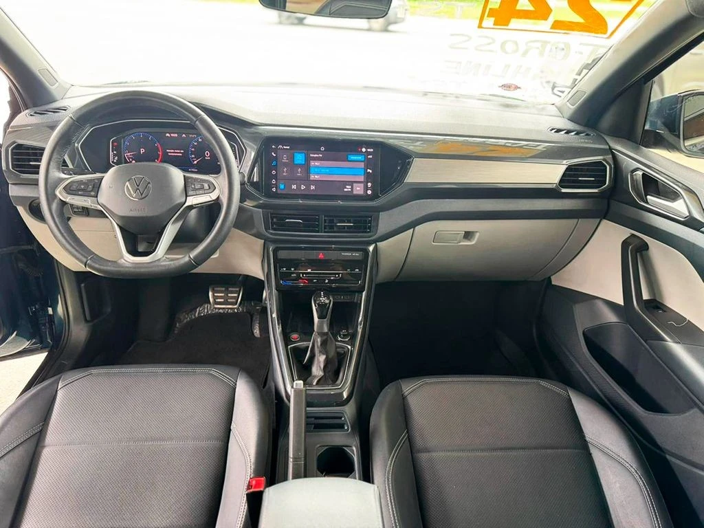 VOLKSWAGEN T-CROSS
