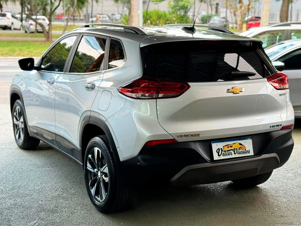 CHEVROLET TRACKER