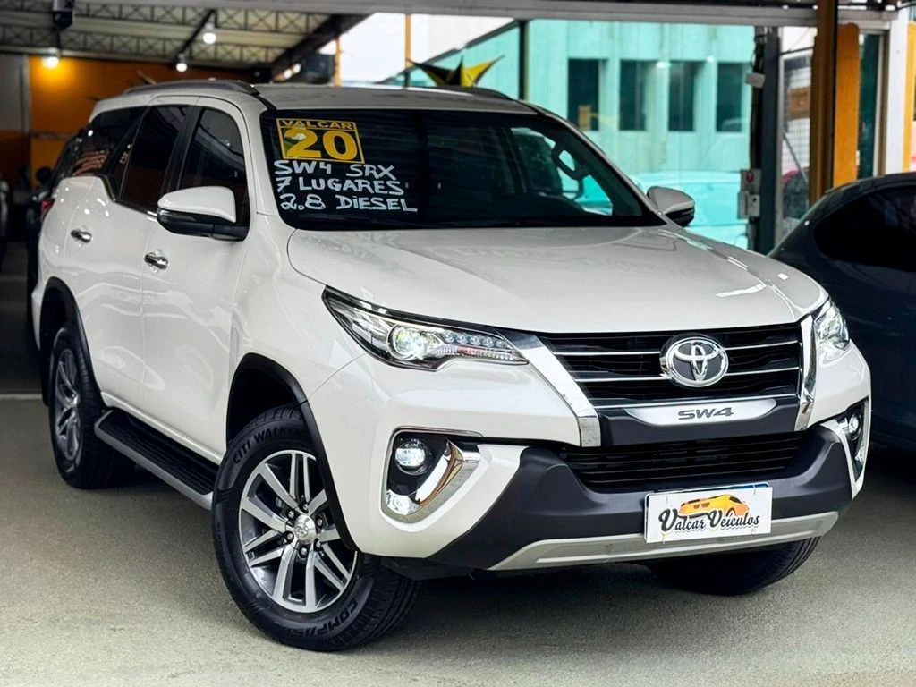 TOYOTA HILUX SW4