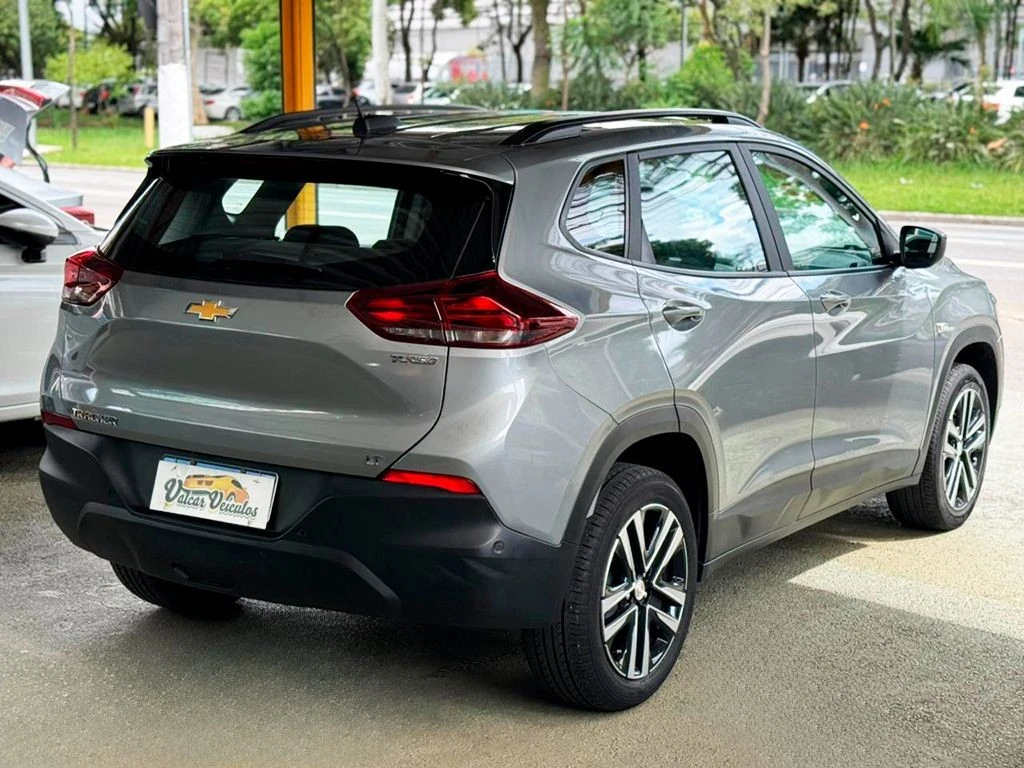 CHEVROLET TRACKER