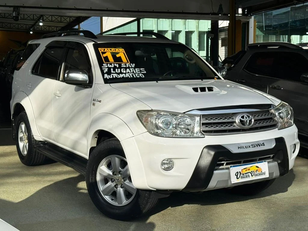 TOYOTA HILUX SW4