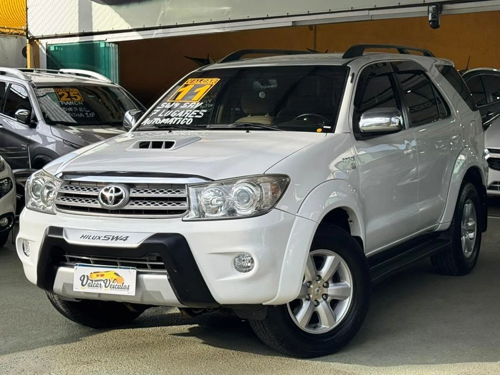 TOYOTA HILUX SW4