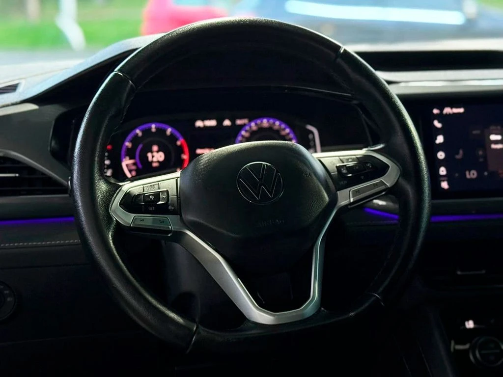 VOLKSWAGEN TAOS