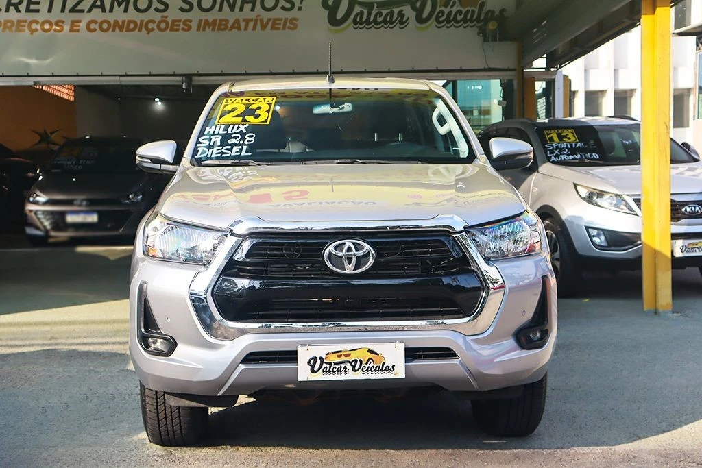 TOYOTA HILUX