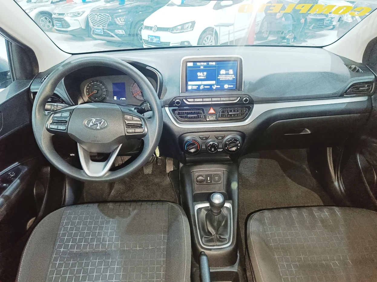 HYUNDAI HB20
