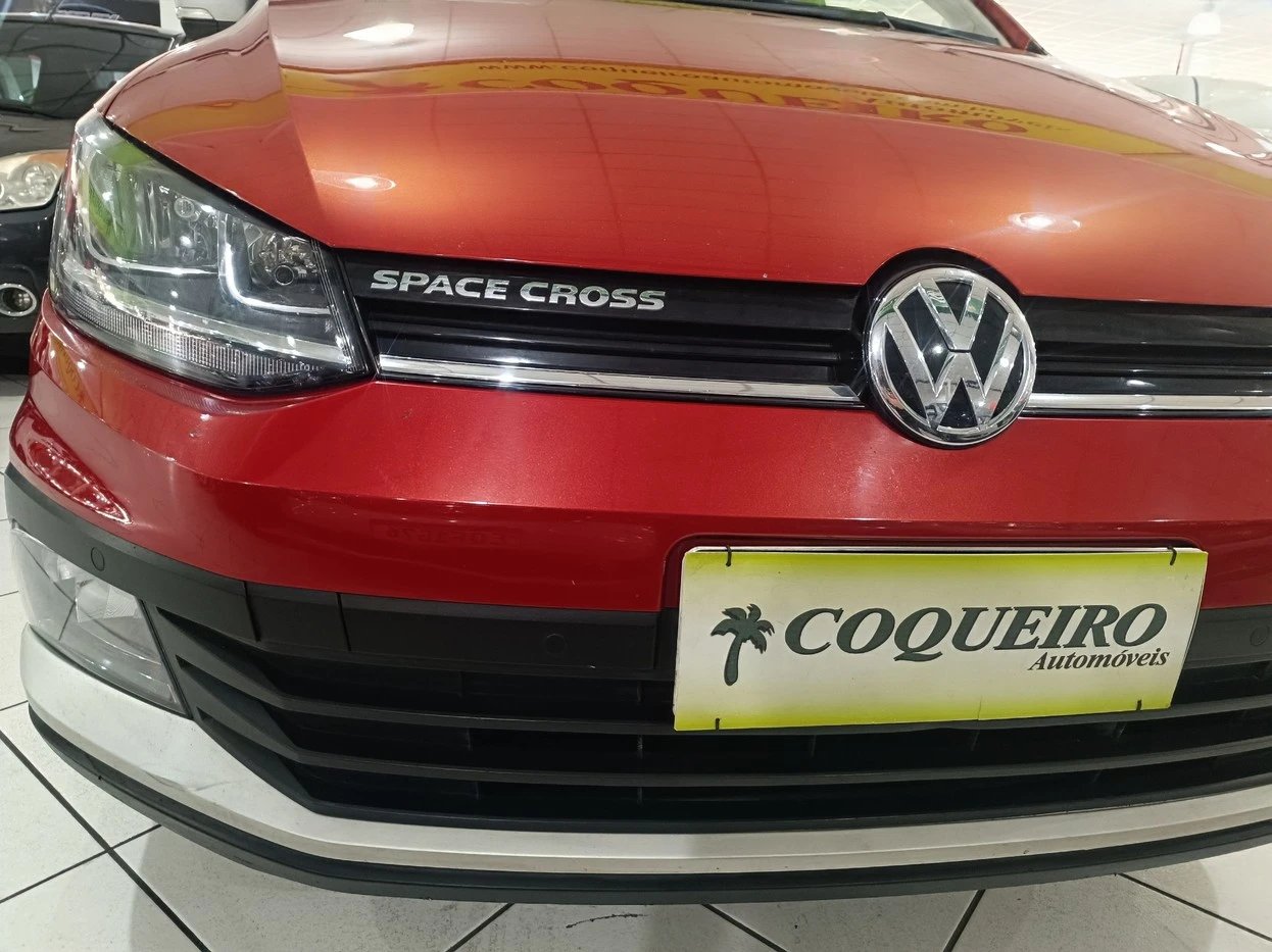 VOLKSWAGEN SPACE CROSS