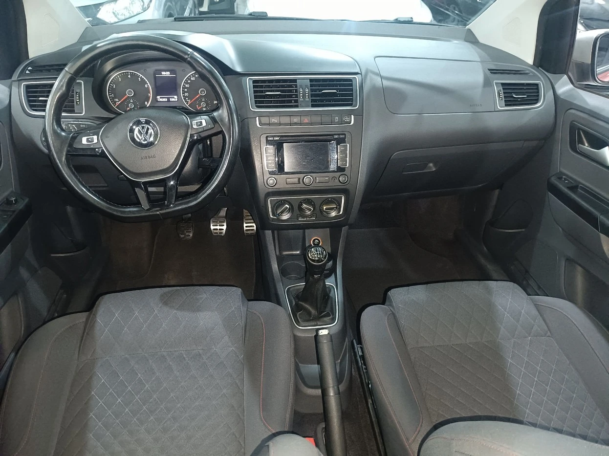 VOLKSWAGEN SPACE CROSS