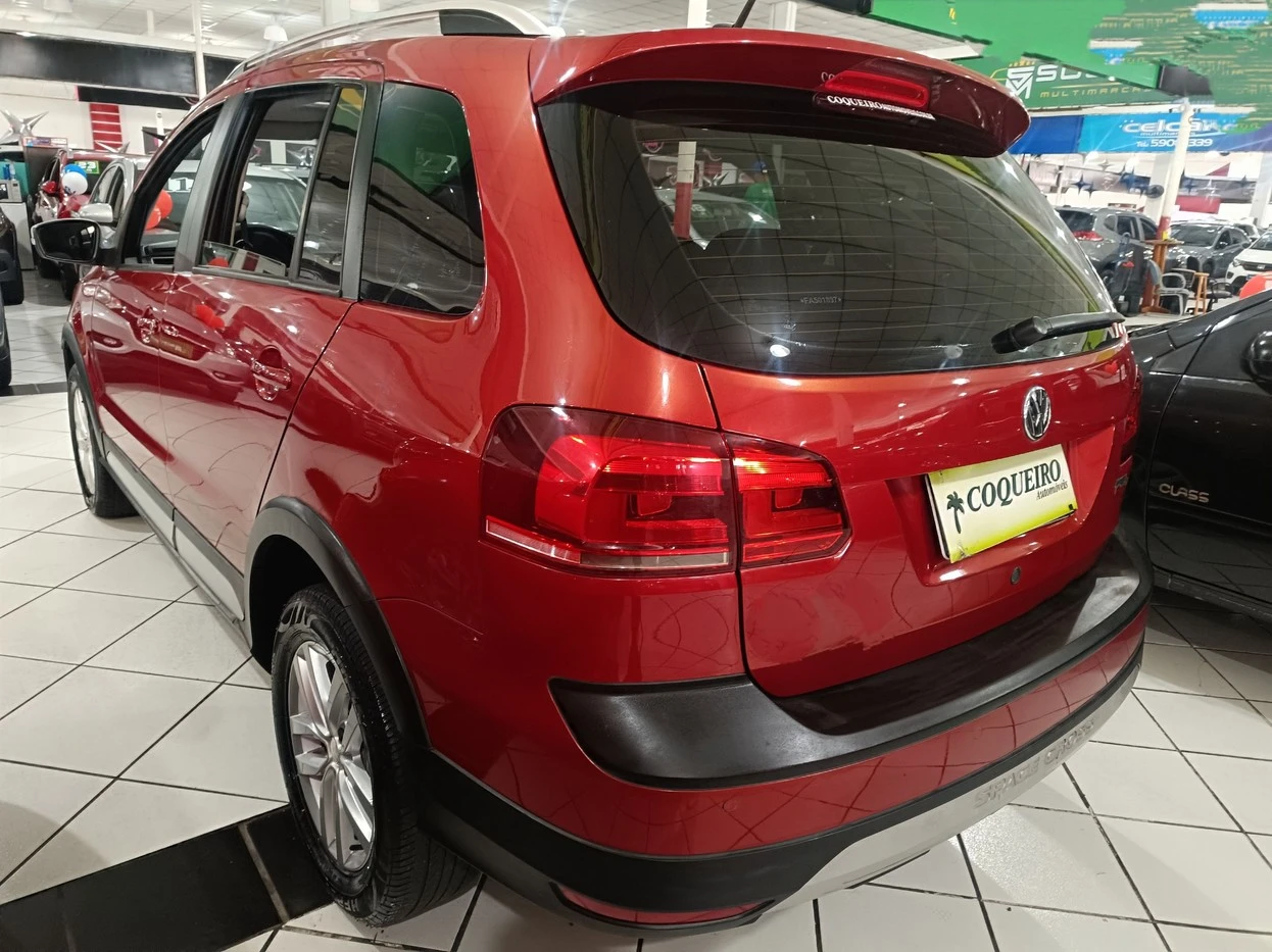 VOLKSWAGEN SPACE CROSS