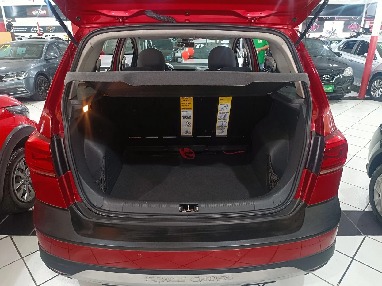 VOLKSWAGEN SPACE CROSS